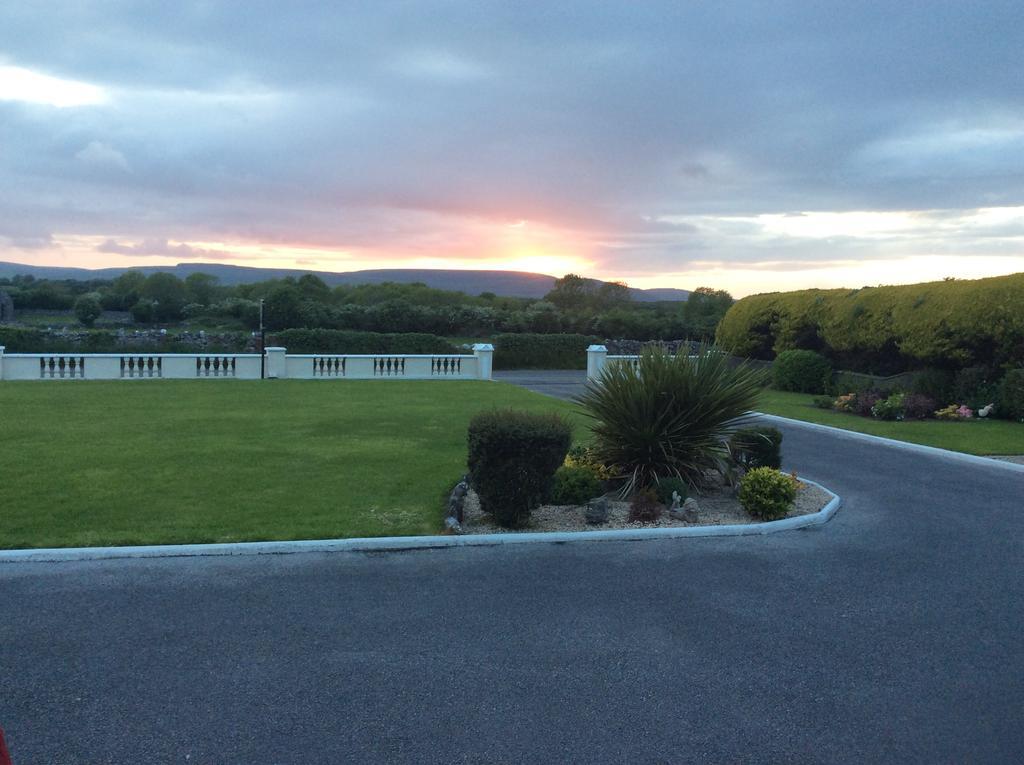 Naomh Colman B&B Gort Bagian luar foto